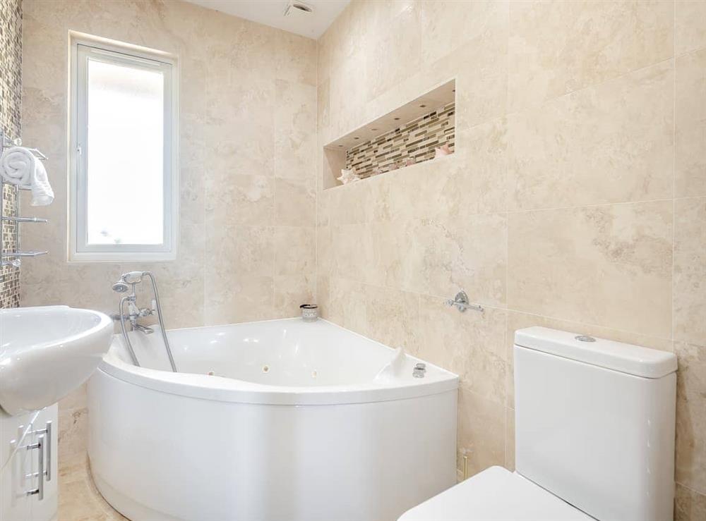 Bathroom (photo 4) at Rydal House in St Osyth, near Clacton-on-Sea, Essex