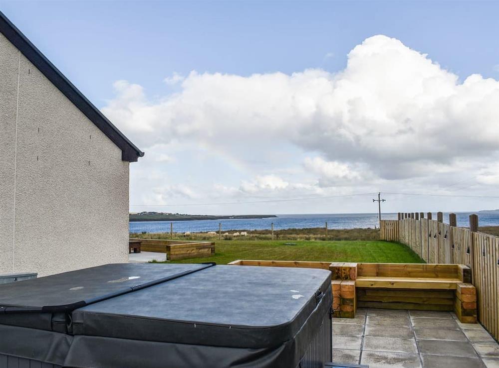 Hot tub at Ryka Lodge in All Outer Hebrides, Isle Of Lewis