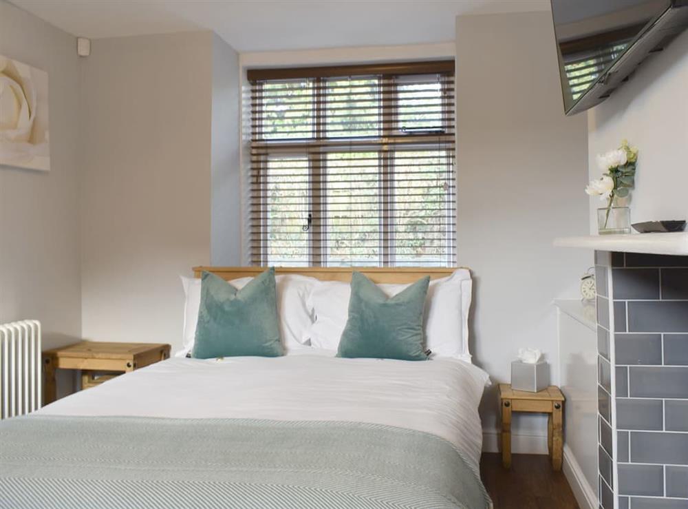 Stylish double bedroom at Salomons Country Cottage in Tunbridge Wells, Kent