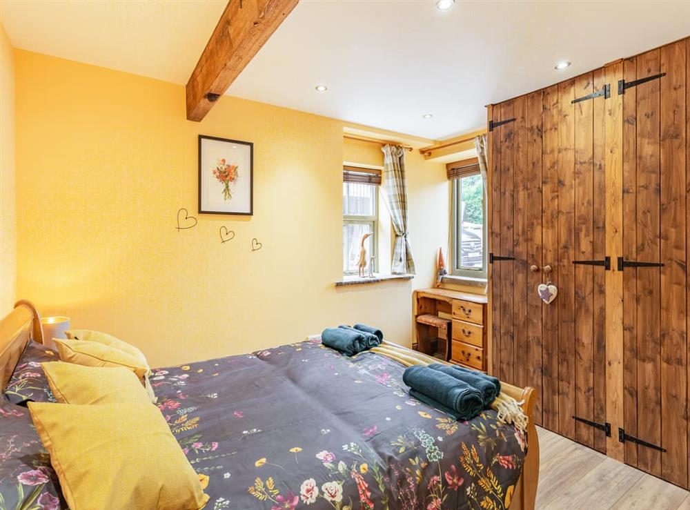 Double bedroom (photo 2) at Salt Pot Cottage in Glusburn, near Skipton, North Yorkshire