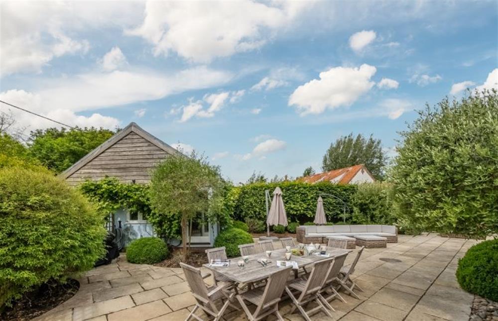 Outdoor dining table and chairs