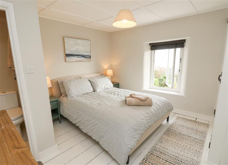 One of the 2 bedrooms at Saltwater Cottage, Ventnor