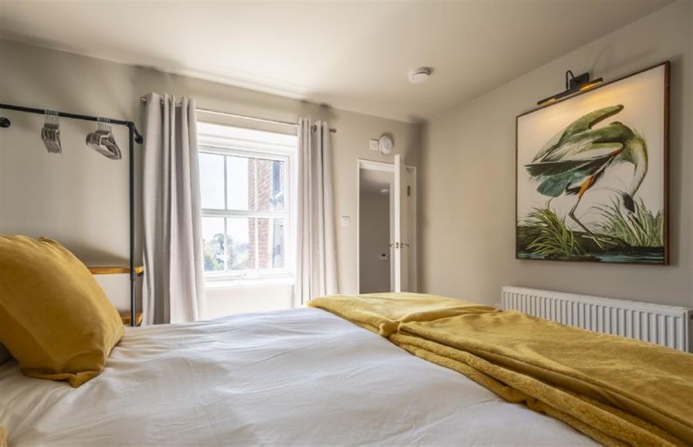 Master bedroom with king-sized bed (photo 3) at Sandbank, Hunstanton