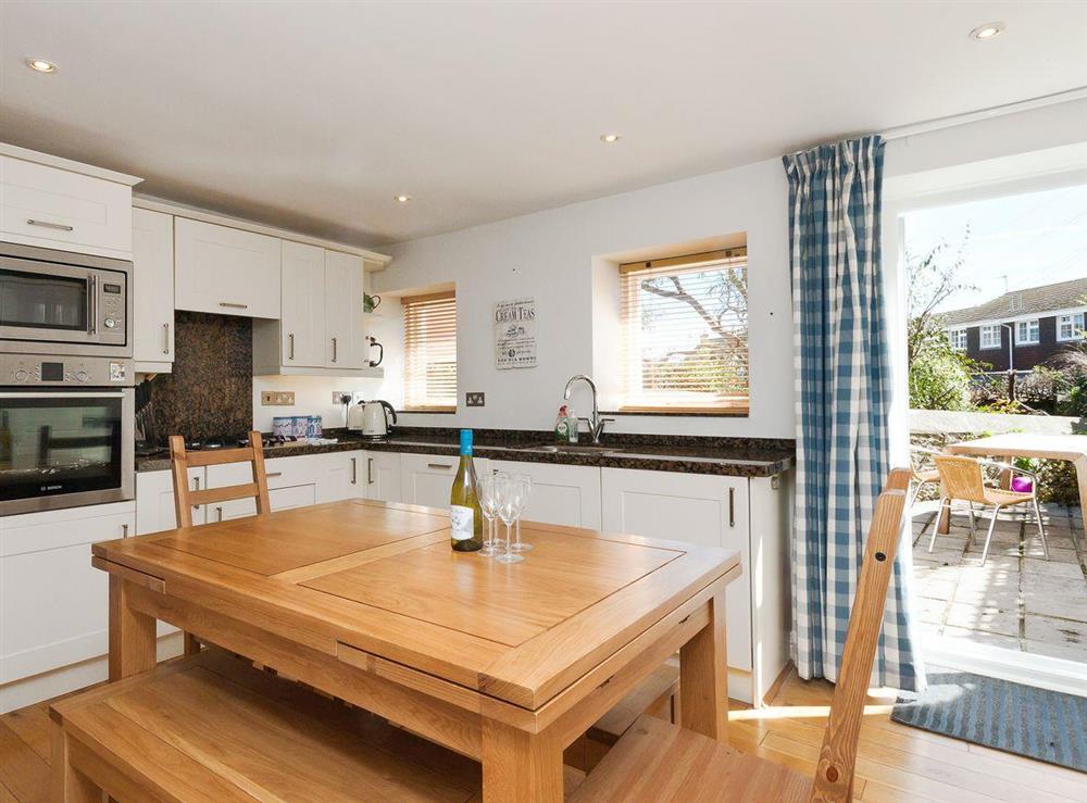 Spacious, well equipped kitchen/ dining room at Sandcastle in Salcombe, Devon