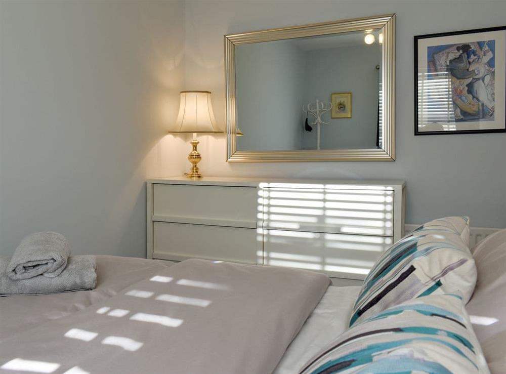 Double bedroom (photo 2) at Sandend in Lytham, Lancashire