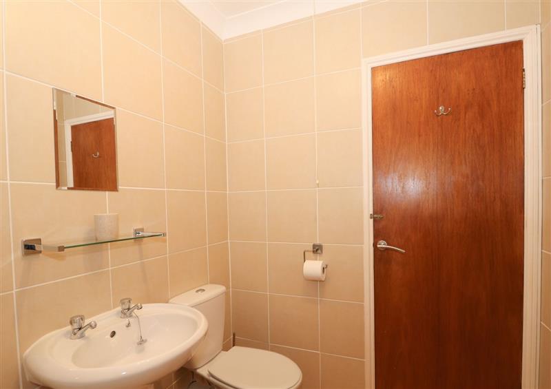 Bathroom at Sandpiper Court, Great Yarmouth