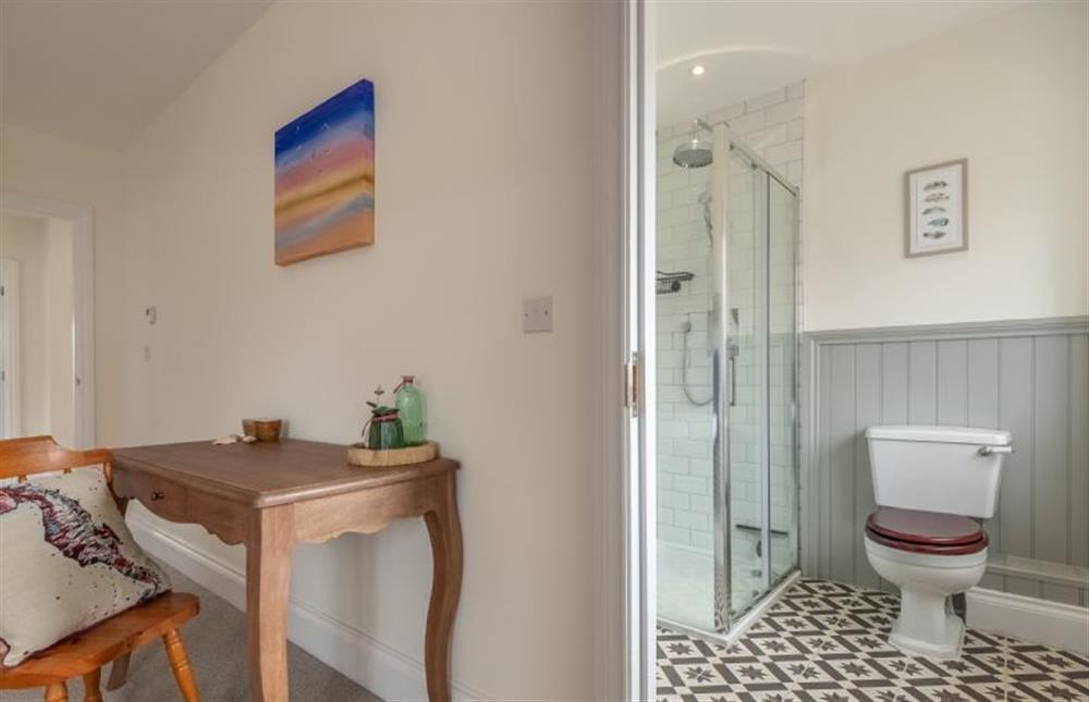 Entering the en-suite (photo 2) at Sandpiper House, Ingoldisthorpe near Kings Lynn