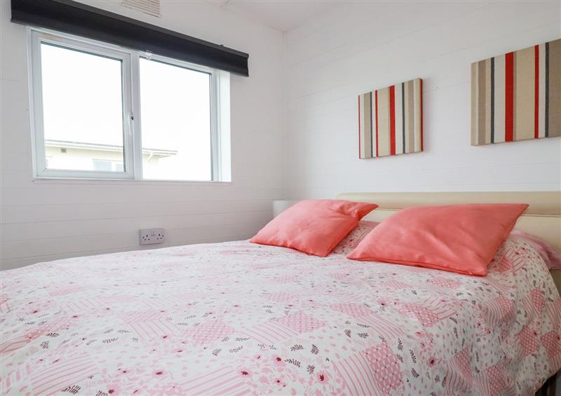This is a bedroom at Sandpiper, Perranporth