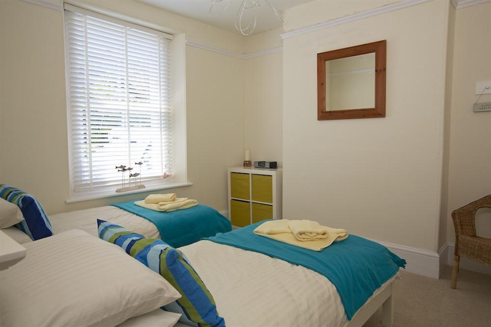 Twin bedroom on the first floor at Sandpiper in , Salcombe
