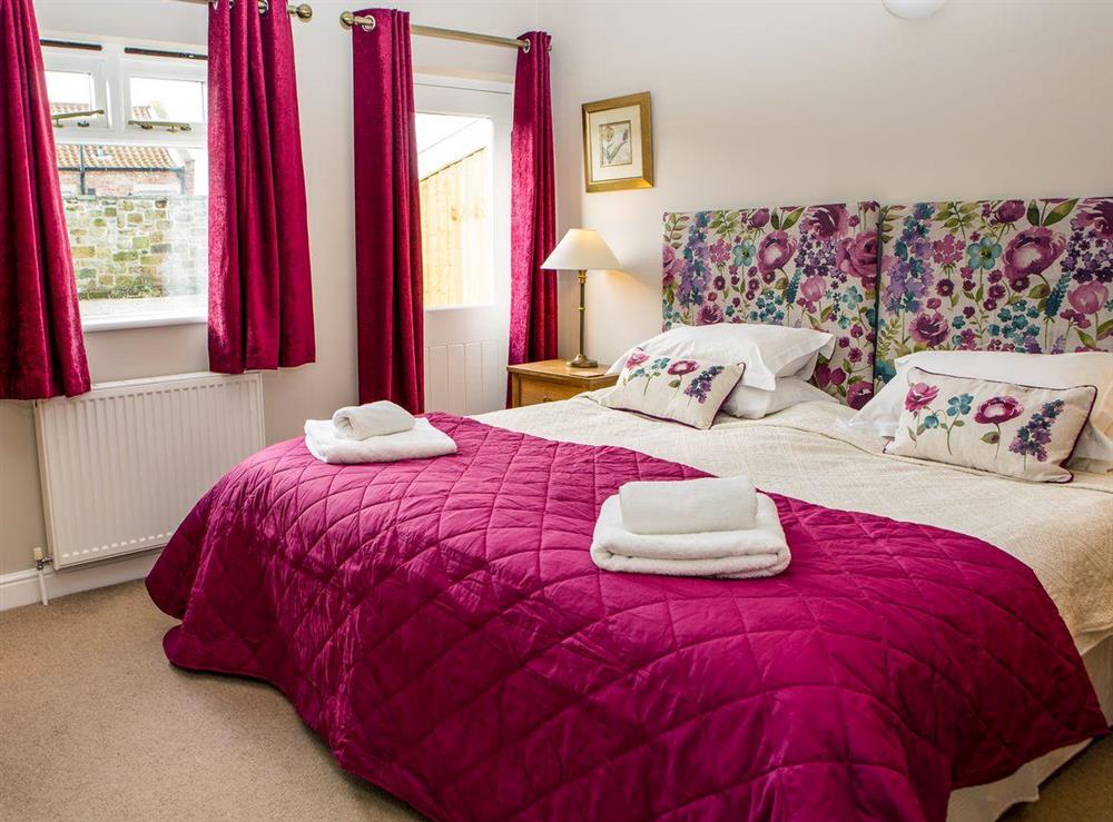 Comfortable twin bedroom with 6ft zip & link beds at Sandpiper in Scalby, Scarborough, N. Yorks., North Yorkshire