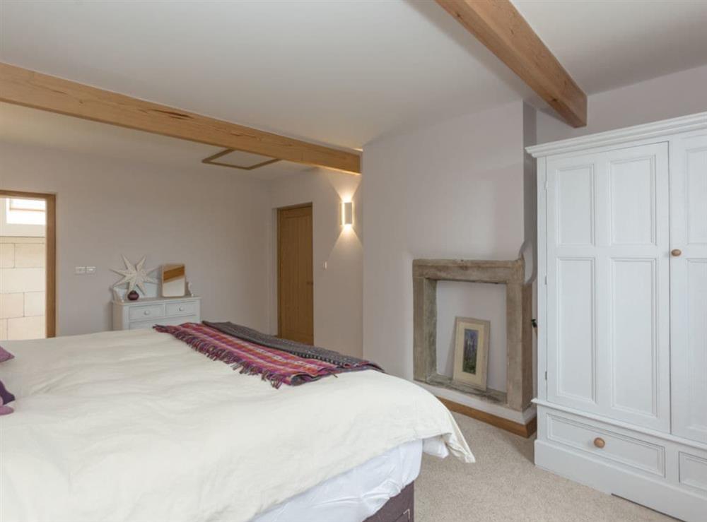 Double bedroom with en-suite at Sands Farm Cottage in Luddendenfoot, near Hebden Bridge, West Yorkshire