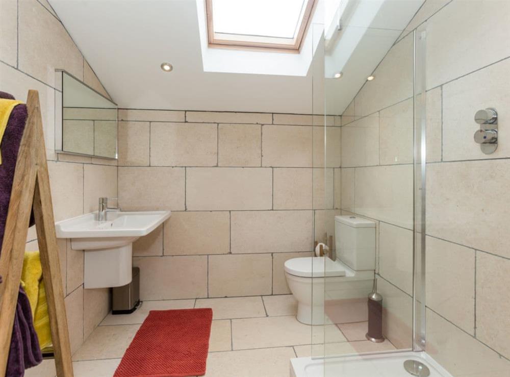 En-suite at Sands Farm Cottage in Luddendenfoot, near Hebden Bridge, West Yorkshire