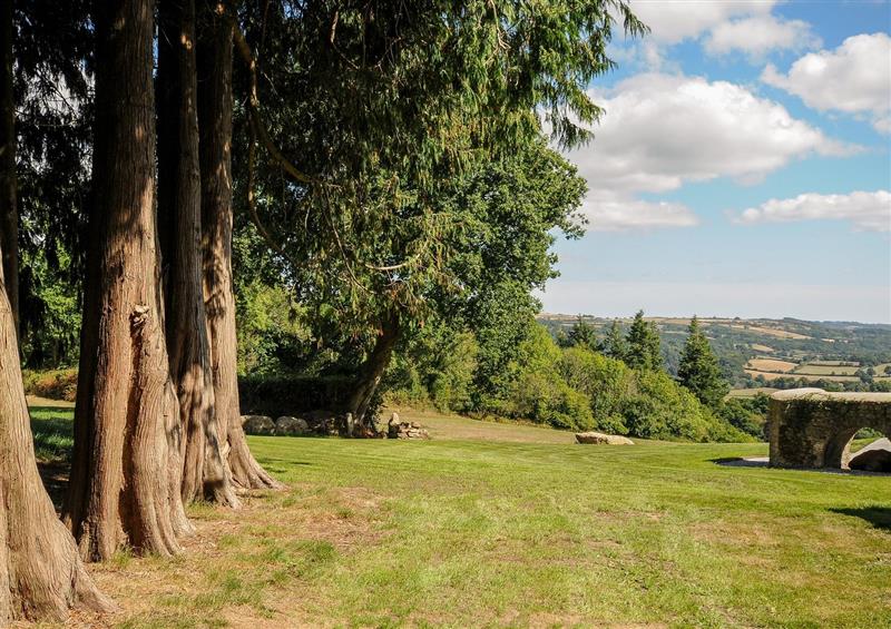 The setting around Sandsgate Lodge