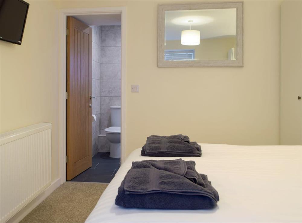 Relaxing bedroom with en-suite (photo 2) at Sandunes in Tenby, Dyfed