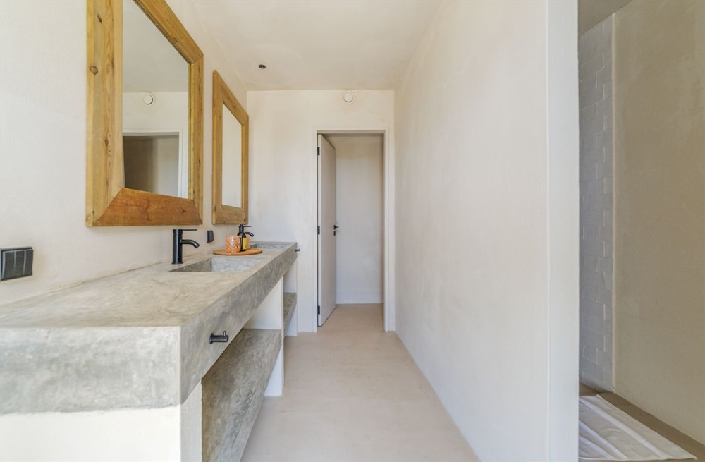 Sandy Crab Villa