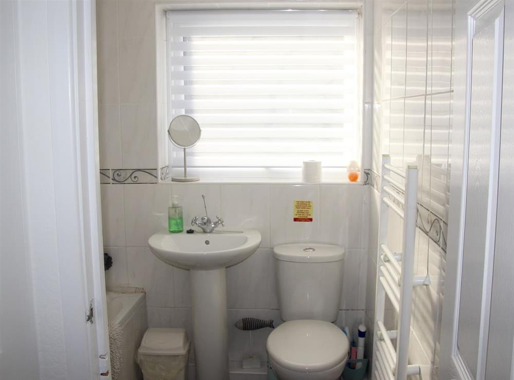 Bathroom at Sandy Creek Cottage in Anderby Creek, near Skegness, Lincolnshire