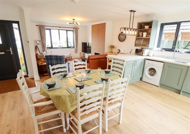 The kitchen (photo 3) at Sandy Toes, Sutton-On-Sea