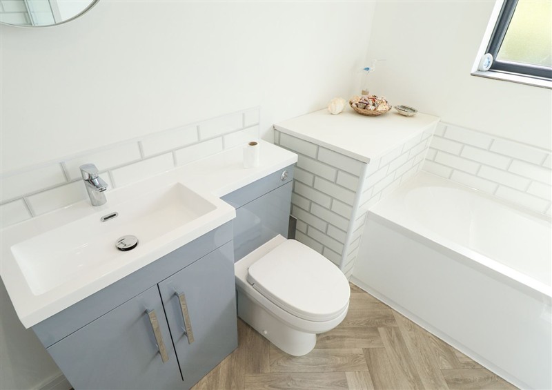This is the bathroom at Sandy Toes, Sutton-On-Sea