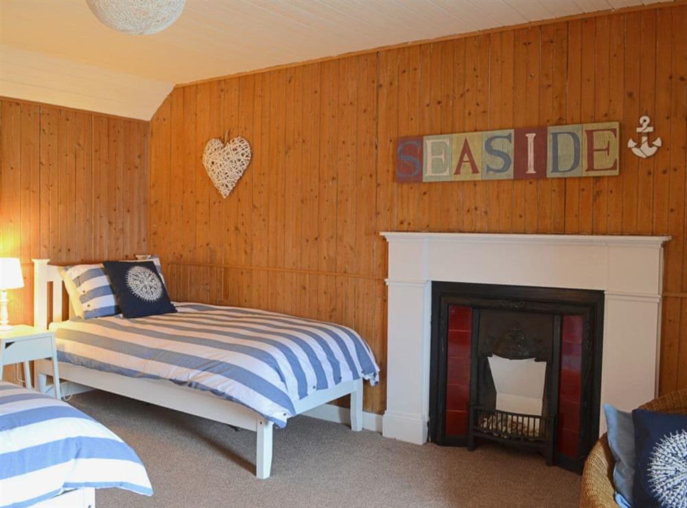 Twin bedroom (photo 2) at Sandys Hoose in Tain, Ross-Shire