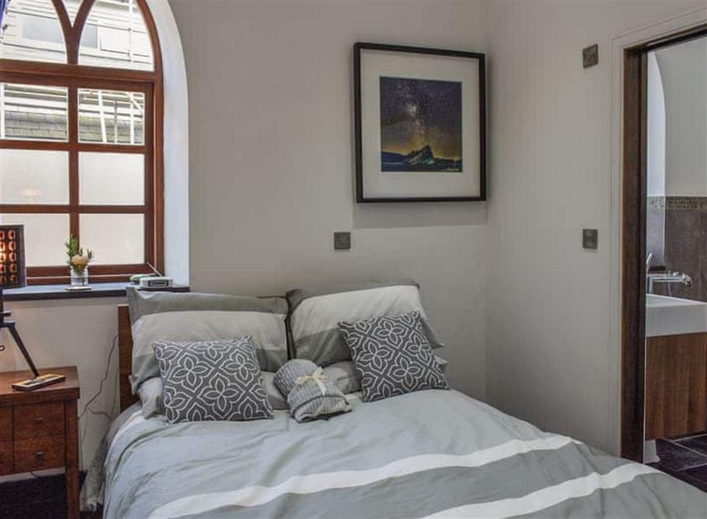 Double bedroom (photo 2) at Sant Pedr in Amlwch, Anglesey, Gwynedd