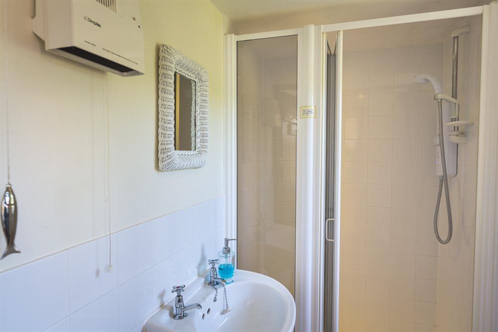 Ground floor shower room with w.c at Savernake in , Thurlestone