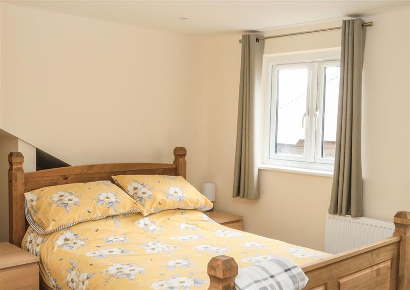 One of the 2 bedrooms at Sawtons Cottage 2, Dawlish Warren