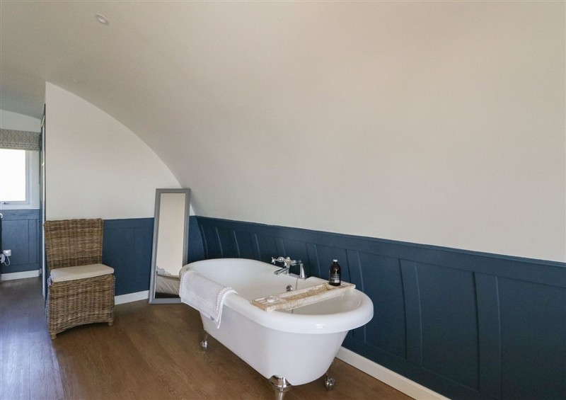 Bathroom at Scarba, Cullipool