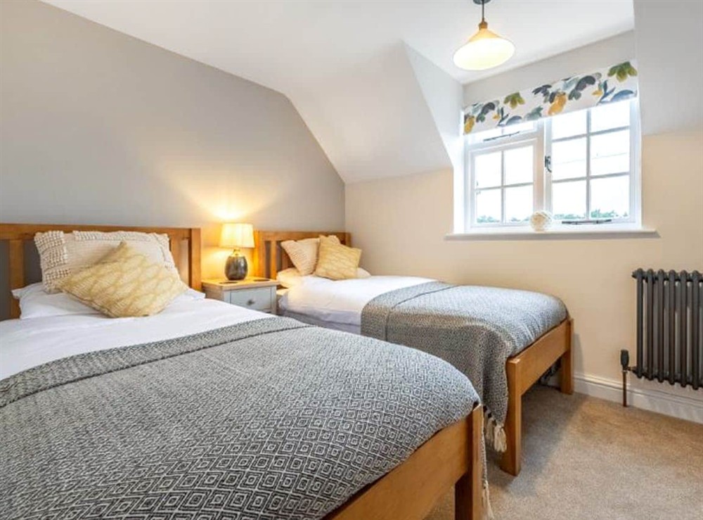 Twin bedroom