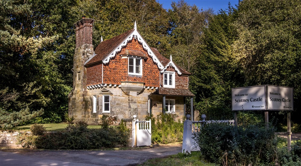 The exterior of Scotney West Lodge, Kent (photo 3) at Scotney West Lodge in Tunbridge Wells, Kent