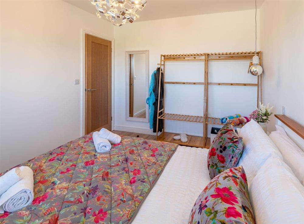 Double bedroom (photo 2) at Sea Breezes in Anderby Creek, near Chapel St Leonards, Lincolnshire
