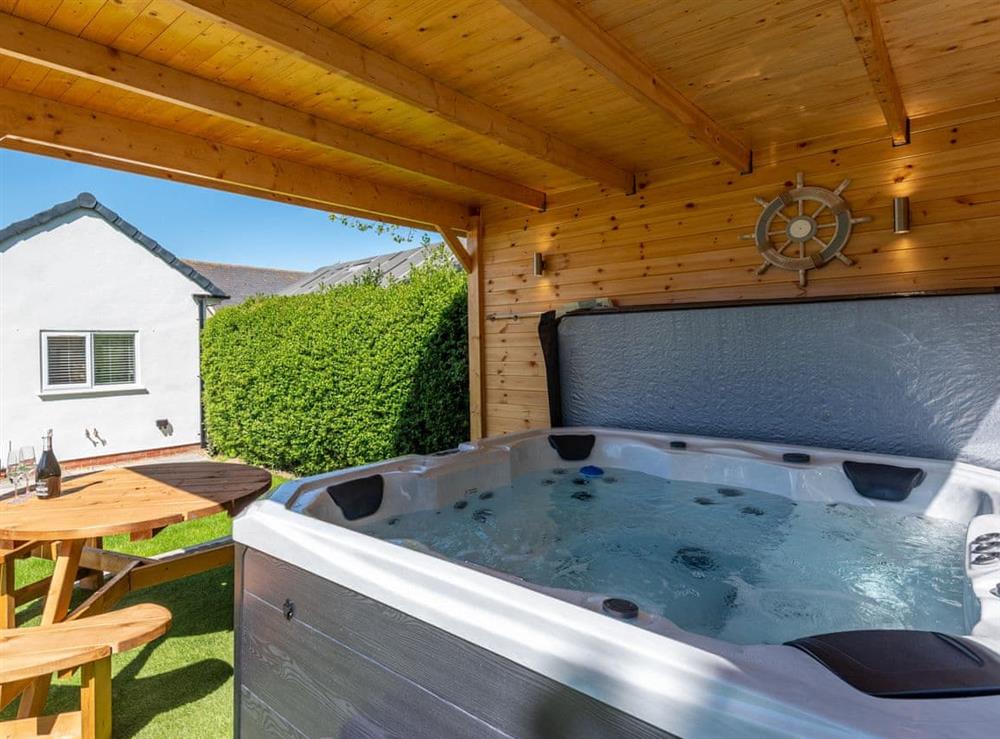 Hot tub (photo 3) at Sea Breezes in Anderby Creek, near Chapel St Leonards, Lincolnshire
