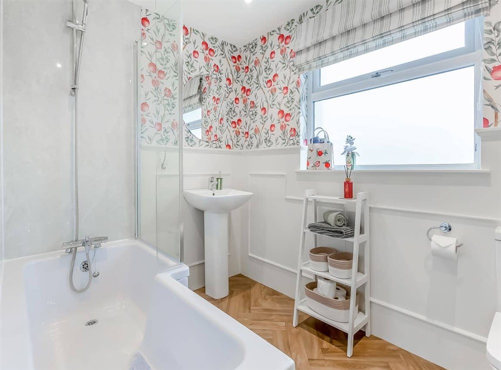 Bathroom at Sea Breezes in Ballintore, Ross-Shire