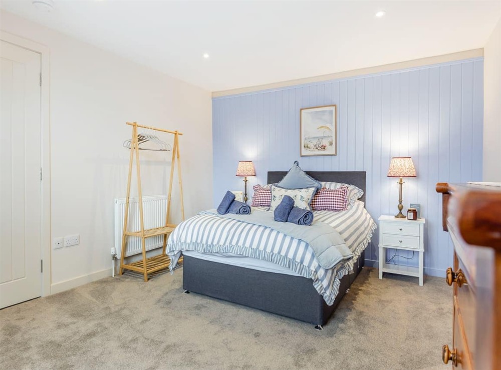 Double bedroom (photo 2) at Sea Breezes in Ballintore, Ross-Shire