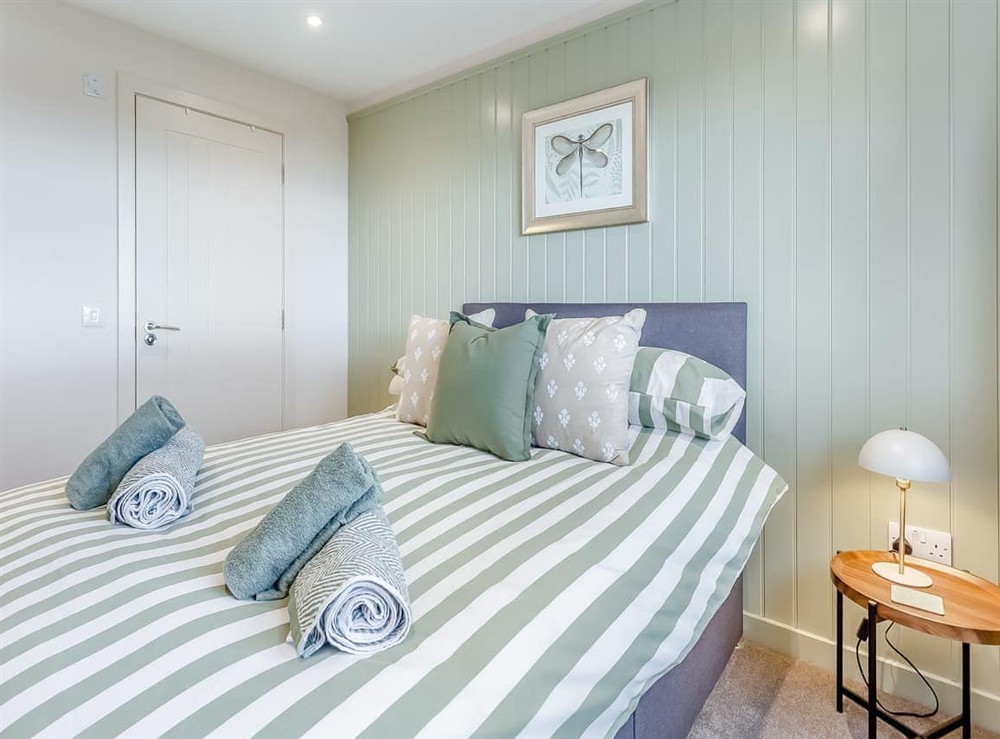 Double bedroom (photo 5) at Sea Breezes in Ballintore, Ross-Shire