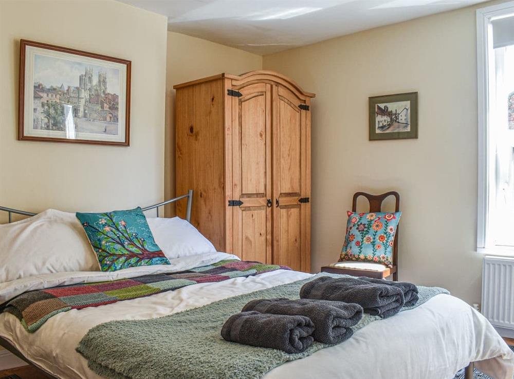 Double bedroom (photo 2) at Sea Dog Cottage in Scarborough, North Yorkshire