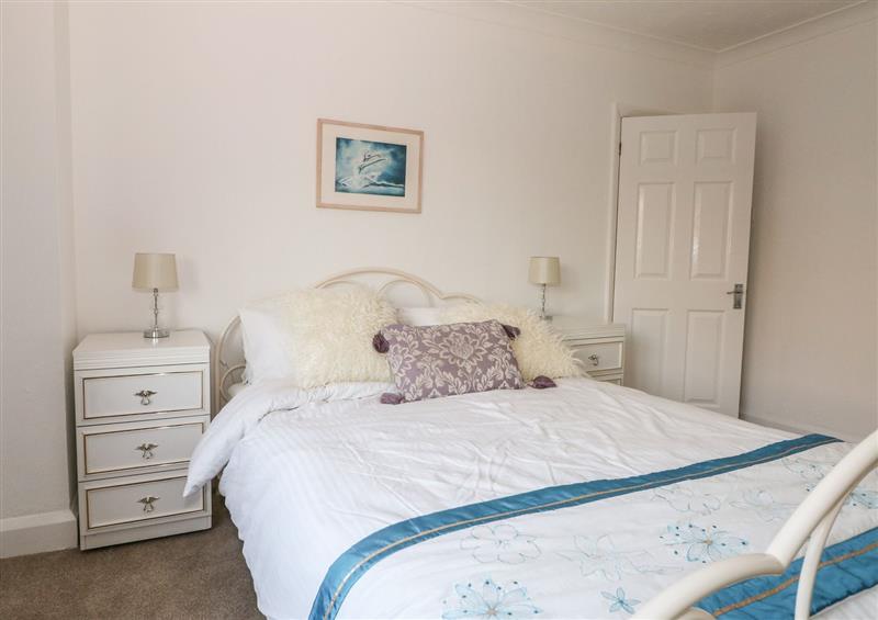 Double bedroom (photo 4) at Sea Dreams, Goring-By-Sea, West Sussex