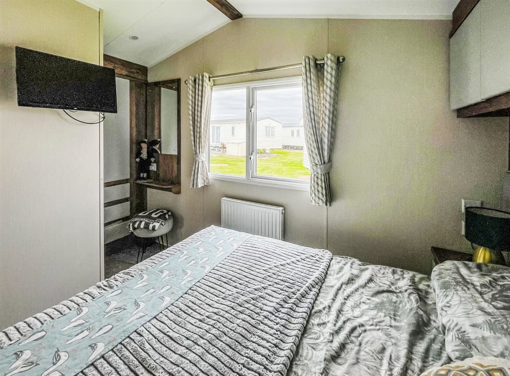 Double bedroom (photo 2) at Sea escape in Camber, Rye, East Sussex