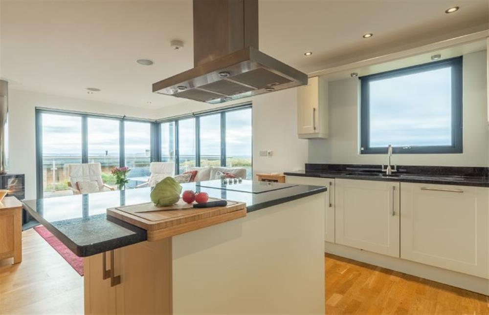 Sea Gem, St Agnes. Full equipped kitchen and island unit with breakfast bar (photo 3) at Sea Gem, Chapel Porth, St Agnes