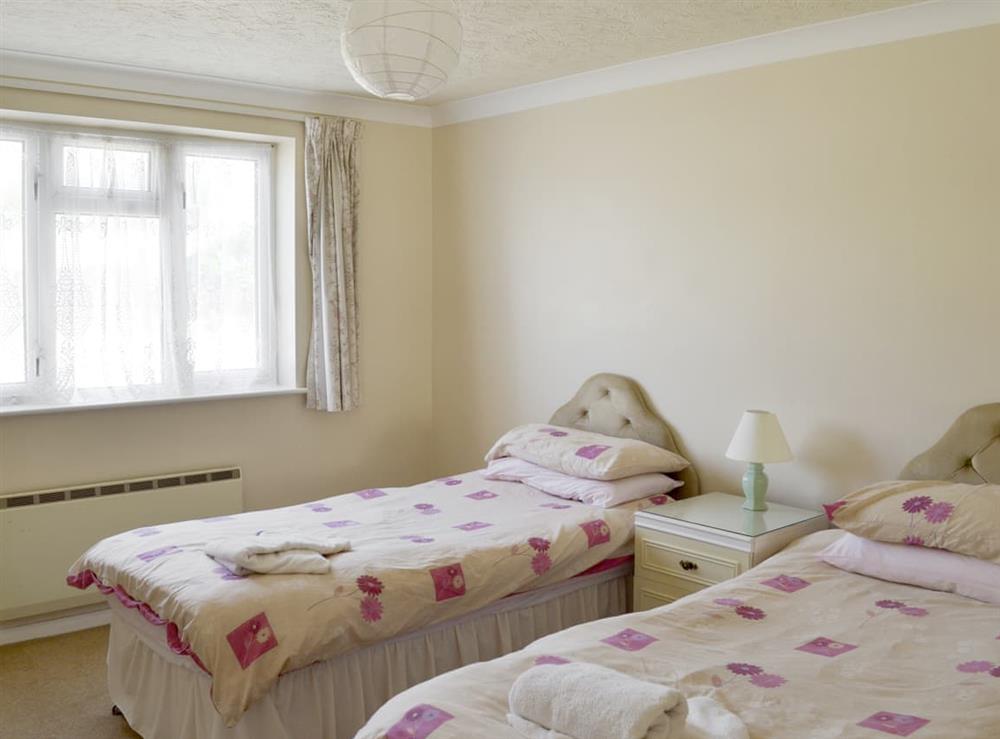 Twin bedroom at Sea Haven in Kingsbridge, Devon