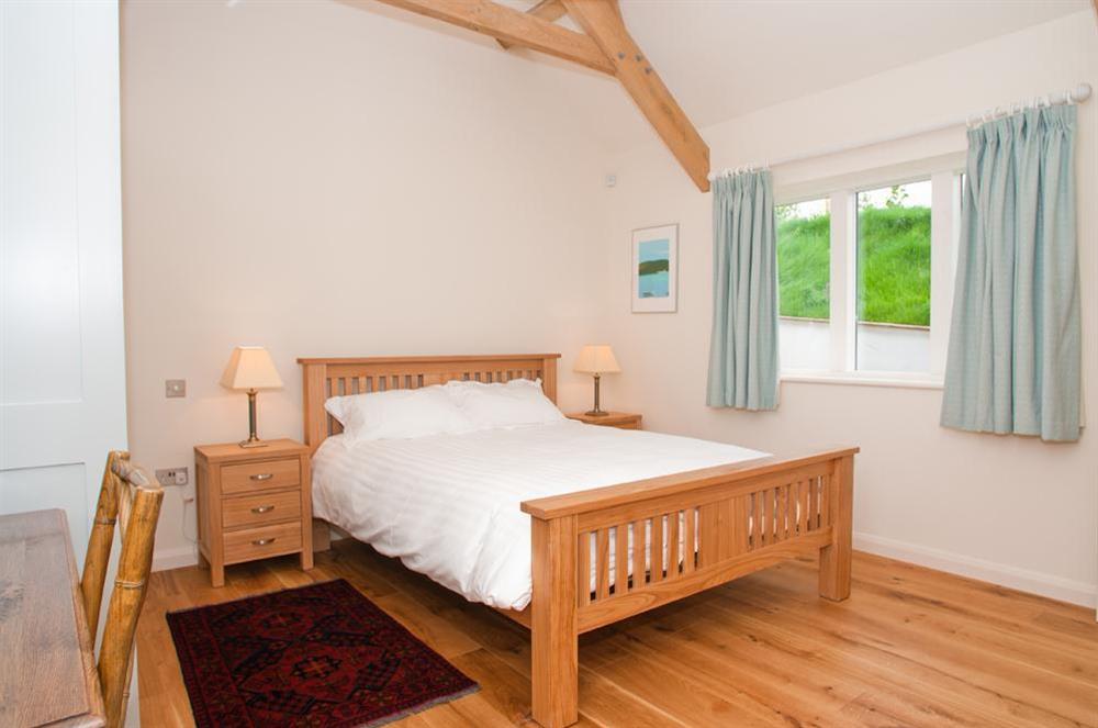 Further double bedroom with en suite shower room at Sea Peep in Whimbrels Edge, Thurlestone