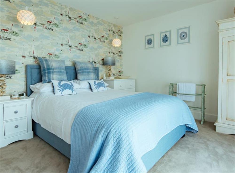 Double bedroom (photo 8) at Sea Song in Middleton-on-Sea, England