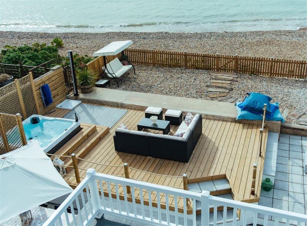 Outdoor area at Sea Song in Middleton-on-Sea, England