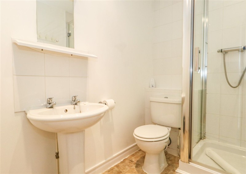 The bathroom at Sea Spray, Bowleaze