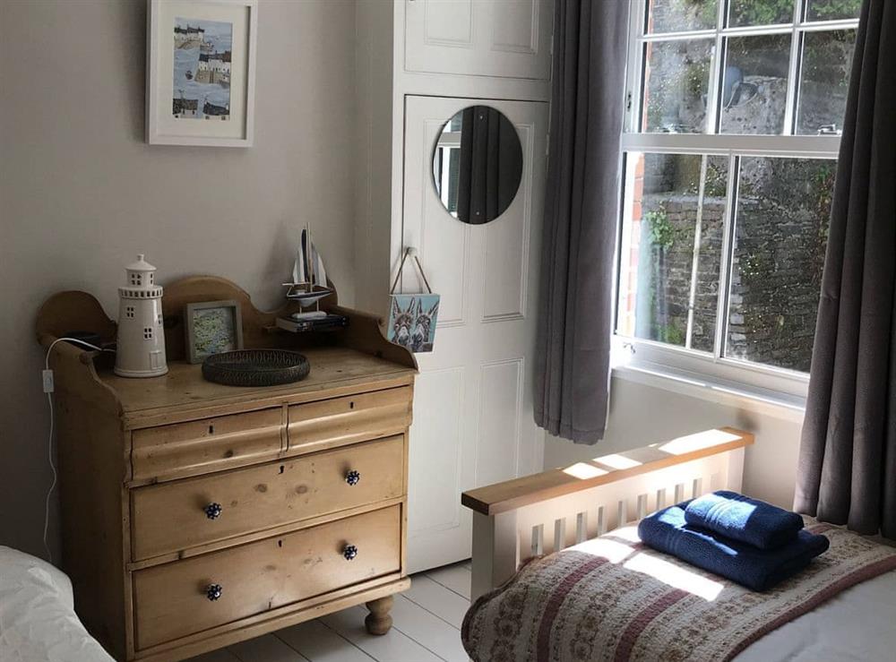 Twin bedroom at Sea Star Cottage in Fowey, Cornwall