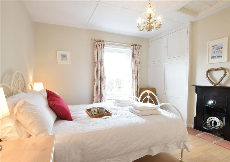 A bedroom in Sea Thrift Cottage, Aldeburgh (photo 2) at Sea Thrift Cottage, Aldeburgh, Aldeburgh