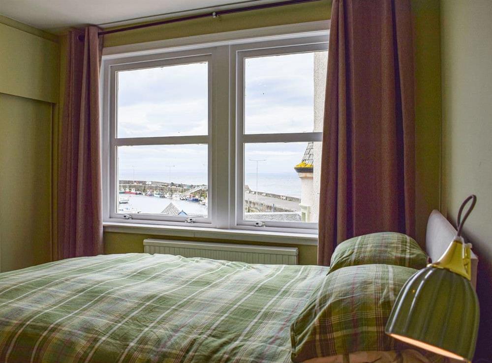 Double bedroom (photo 2) at Sea View in Anstruther, Fife