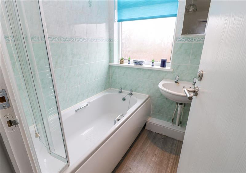 The bathroom at Sea View Cottage, South Shields