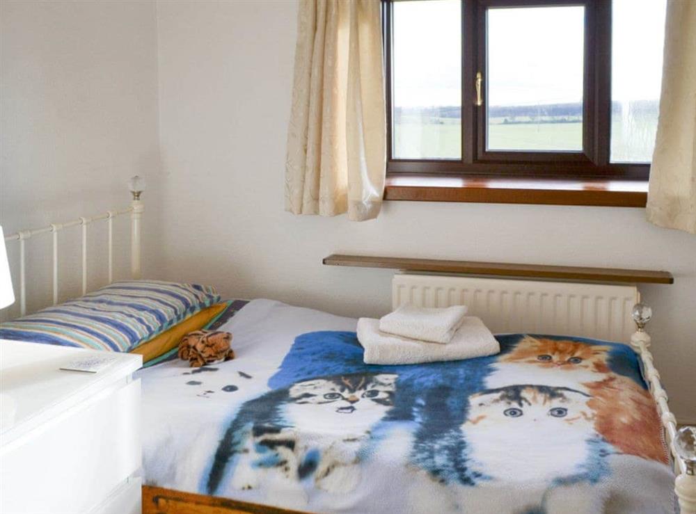 Peaceful single bedroom at Sea View in Shilbottle, near Alnwick, Northumberland