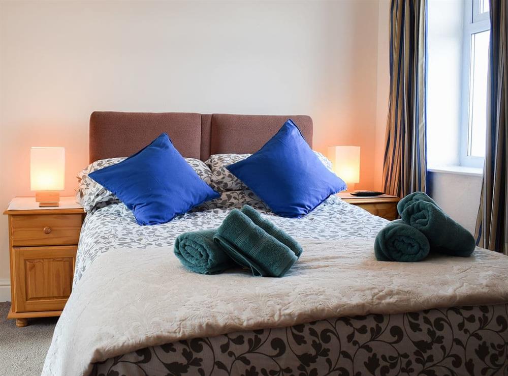 Lovely double bedroom at Seadrift in New Quay, Cardigan, Dyfed