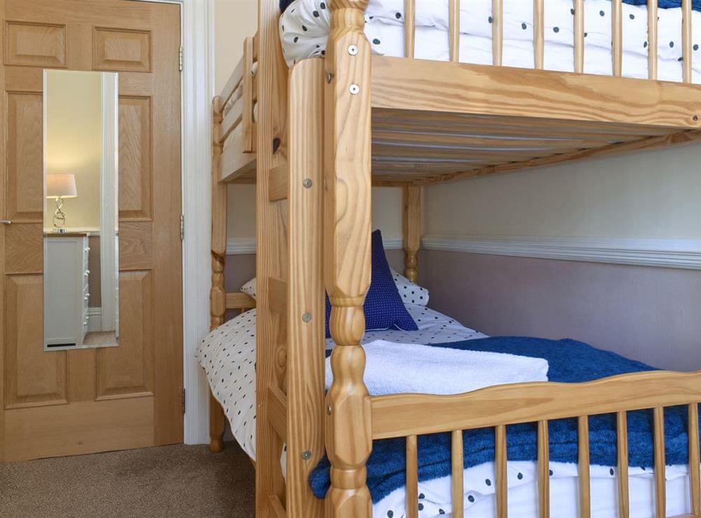 Bunk bedroom at Seafarer in Whitby, North Yorkshire